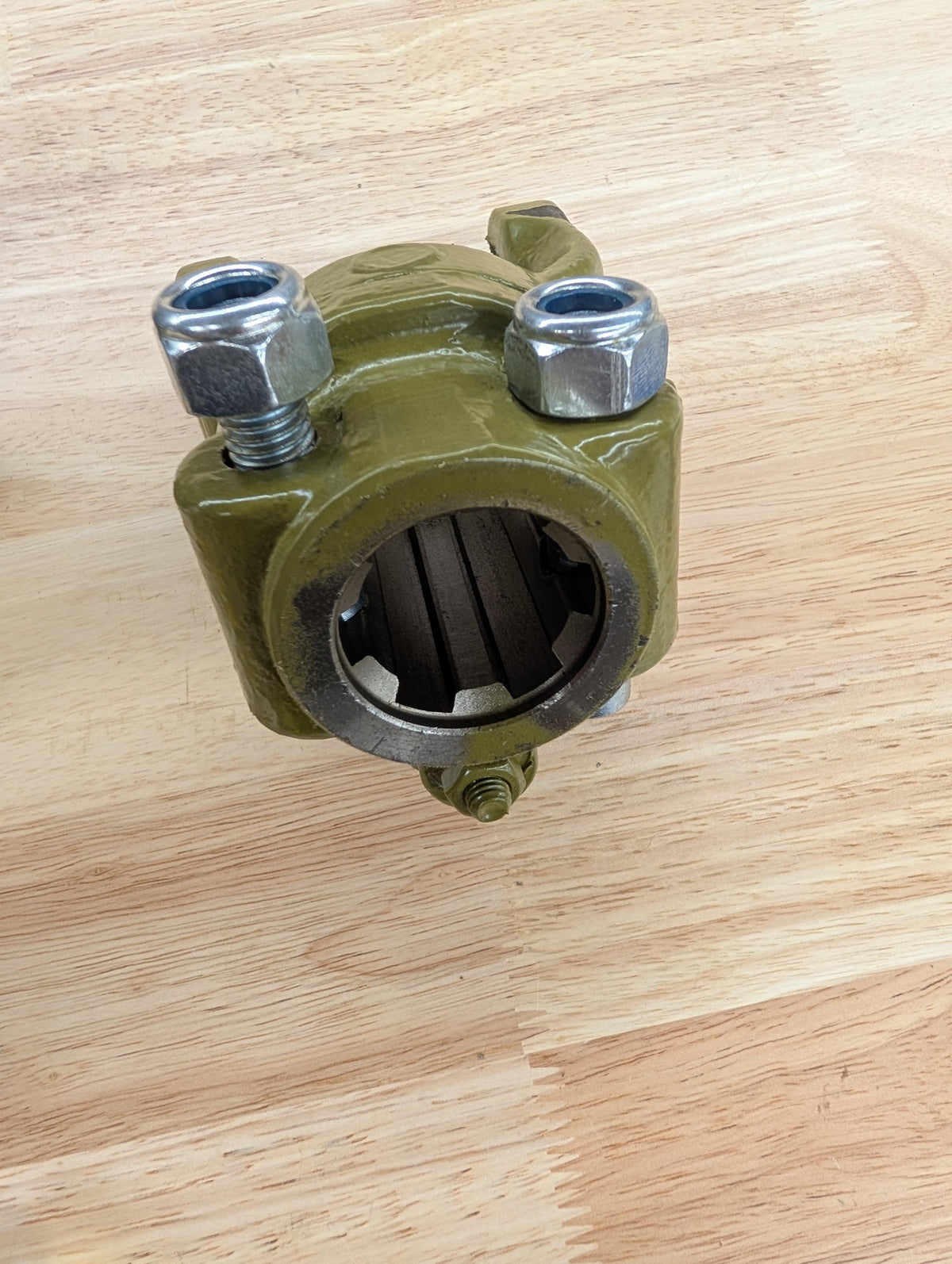 MTI Cat 4 6 spline bolt on yoke with shear bolt